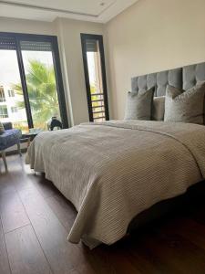 Letto o letti in una camera di Luxury Oceanfront Villa with Private Pool!