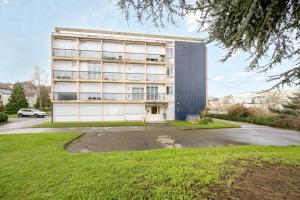 Το κτήριο όπου στεγάζεται  το διαμέρισμα