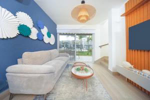 O zonă de relaxare la Villas The Tides by Playa Caracol Resorts