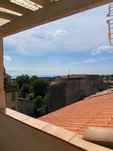 a view from the roof of a building at Vence appartement vue mer in Vence