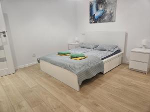 Postel nebo postele na pokoji v ubytování Urban Jungle Apartment in the city center