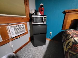 Køkken eller tekøkken på KJ's Inn and Suites By OYO Gettysburg US Hwy 212