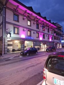 Το κτήριο όπου στεγάζεται το ξενοδοχείο