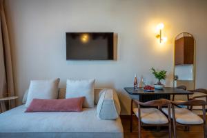 A television and/or entertainment centre at Casa Del Balsamo
