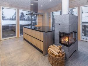 Kuchyň nebo kuchyňský kout v ubytování Holiday Home Satukero by Interhome