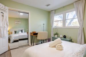 Gallery image of Cozy One Bed Apartment in Heart of Herndon in Herndon