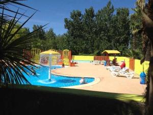 Φωτογραφία από το άλμπουμ του Camping 4 étoiles - Piscine - ccaffbg σε Villeneuve-les-Beziers