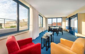 Predel za sedenje v nastanitvi Radisson Blu Fürst Leopold Hotel