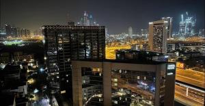 Nespecifikovaný výhled na destinaci Dubaj nebo výhled na město při pohledu z ubytování v soukromí
