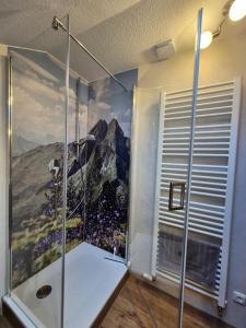 Koupelna v ubytování "Landhaus Kennerknecht" + 33 fotografií