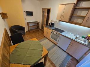 Kuchnia lub aneks kuchenny w obiekcie Pension Appartement Ambrosi