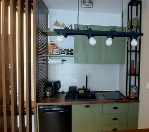 Nhà bếp/bếp nhỏ tại FOREST SIDE Apartmani