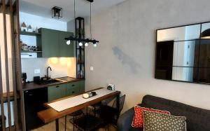 Nhà bếp/bếp nhỏ tại FOREST SIDE Apartmani