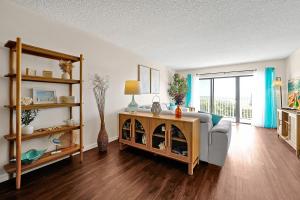 Foto dalla galleria di Direct Oceanfront Condo with amazing Views near Cocoa Beach a Cocoa Beach