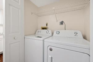 Foto dalla galleria di Direct Oceanfront Condo with amazing Views near Cocoa Beach a Cocoa Beach