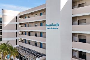 Balcone o terrazza di Direct Oceanfront Condo with amazing Views near Cocoa Beach
