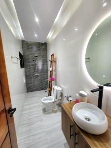 Koupelna v ubytování Appartement Cosy de 2 pièces à la Palmeraie - Résidence Sabyra