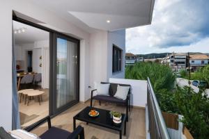 Balkón nebo terasa v ubytování SunilioS Apartments Lefkada