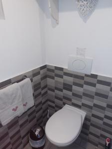Koupelna v ubytování Studio près de la mer
