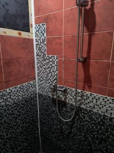Ένα μπάνιο στο domek Boszkowianka Mini +20 φωτογραφίες