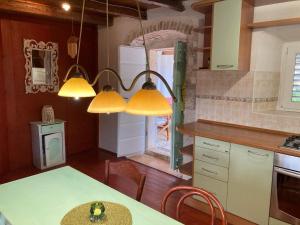 Η κουζίνα ή μικρή κουζίνα στο House Gora