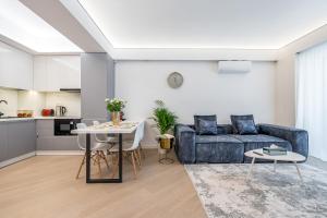 Køkken eller tekøkken på Cortina North Premium Smart Apartment with Parking