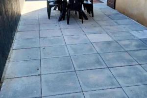 Patio nebo venkovní prostory v ubytování Appartement cosy à Publier - 30 m², terrasse ensoleillée