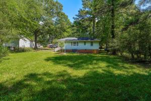 Aed väljaspool majutusasutust Stylish 2 bedroom bungalow in Durham