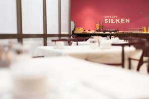 Restaurace v ubytování Silken Rona Dalba
