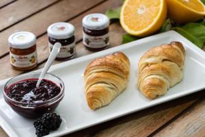 Jedlo v ubytovaní bed & breakfast alebo blízkom okolí