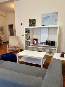 A seating area at Castelnuovo Rooms #Politeama