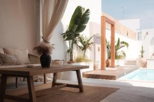 Bazén v ubytování Midi Pool Villa & SPA nebo v jeho okolí