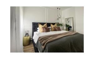 Postel nebo postele na pokoji v ubytování 4 Bedroom Nice Home In Gornji Vinjani