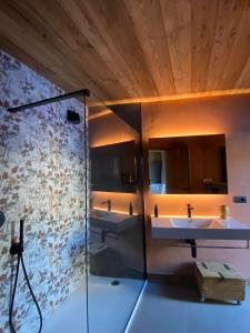 Ένα ή περισσότερα κρεβάτια σε δωμάτιο στο Borgo Casa Felice