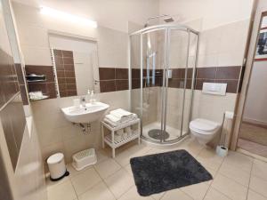 Kúpeľňa v ubytovaní Budapest Csaszar Hotel