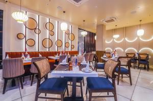 Posezení v ubytování Hotel Godwin Deluxe Near New Delhi Railway Stn Offers Free Airport Pick-up