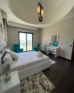 Postel nebo postele na pokoji v ubytování Luxury villa in gouna
