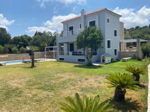 Gallery image of Geo Villas in Skouloúfia