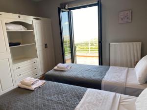 Gallery image of Geo Villas in Skouloúfia