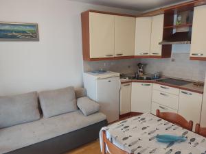 Dapur atau dapur kecil di Apartma Marea