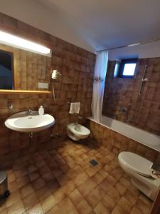 Koupelna v ubytování Hotel Eden Guesthouse
