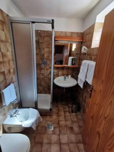 Koupelna v ubytování Hotel Eden Guesthouse + 7 fotografií