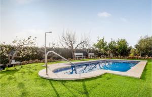 Bazén v ubytovaní Beautiful Home In Alcolea Del Rio alebo v jeho blízkosti + 13 fotografií