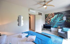 Ένα ή περισσότερα κρεβάτια σε δωμάτιο στο Gorgeous Apartment In Falerna Marina