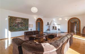 Posedenie v ubytovaní Two-Bedroom Apartment In Bol