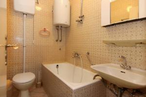 Kúpeľňa v ubytovaní Eco-Apartments with nice garden