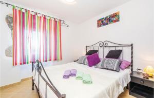 Postel nebo postele na pokoji v ubytování Nice Home In Moscenicka Draga