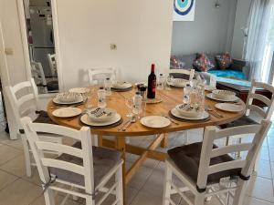 Gallery image of Palm Tree Villa in Almirida