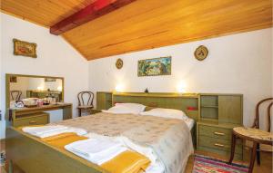 Posteľ alebo postele v izbe v ubytovaní 2 Bedroom Beautiful Apartment In Stolac