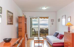 Posedenie v ubytovaní Apartment Brela With Sea View 08
